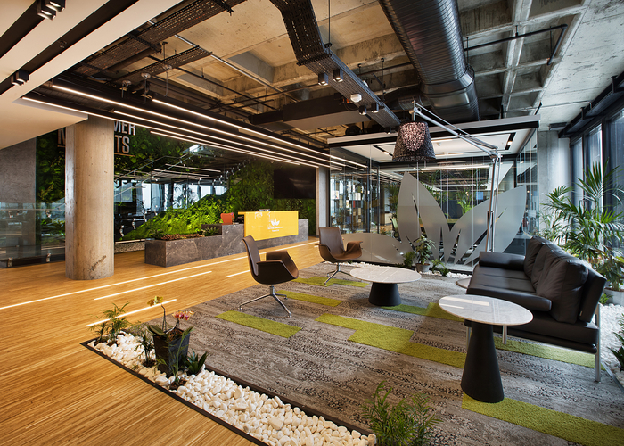 Tech Hub Workstation